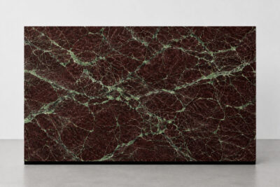 Cuarcita Carmine Red